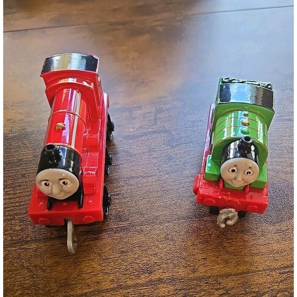 Thomas & Friends TrackMaster James & Percy Engines Both Included